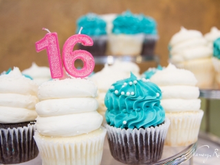 Sweet sixteen cupcakes