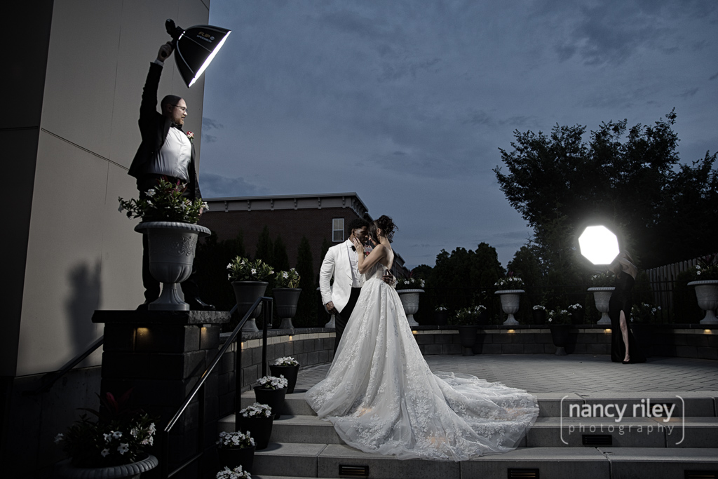 Off-camera flash photography Off-camera flash photography