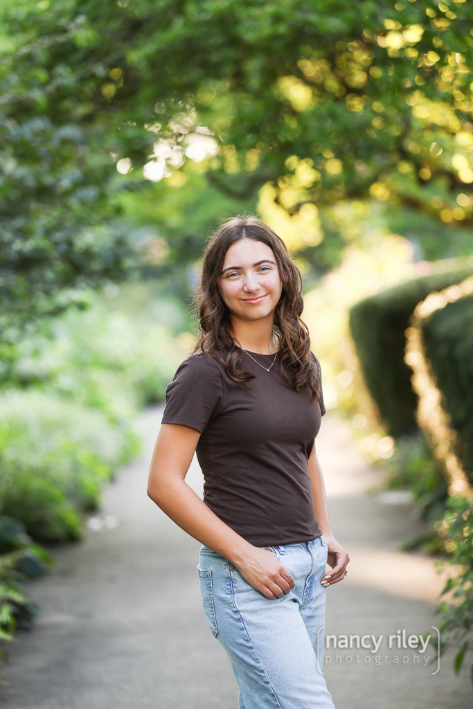 Senior girl at Ault Park Senior girl at Ault Park