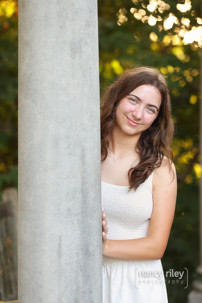 Senior girl at Ault Park Senior girl at Ault Park