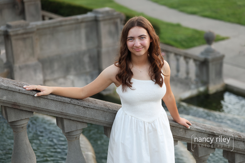 Senior girl at Ault Park Senior girl at Ault Park