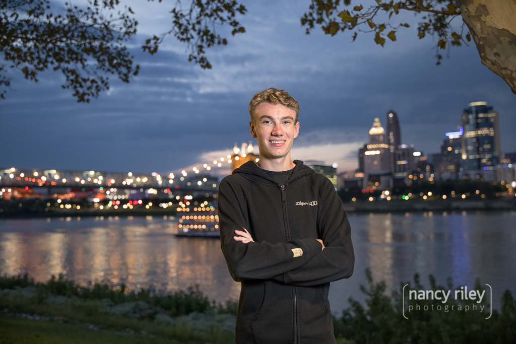 Senior portrait with Cincinati skyline Senior portrait with Cincinati skyline